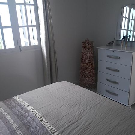 Apartamento Maderalzinho Mindelo Habitación foto